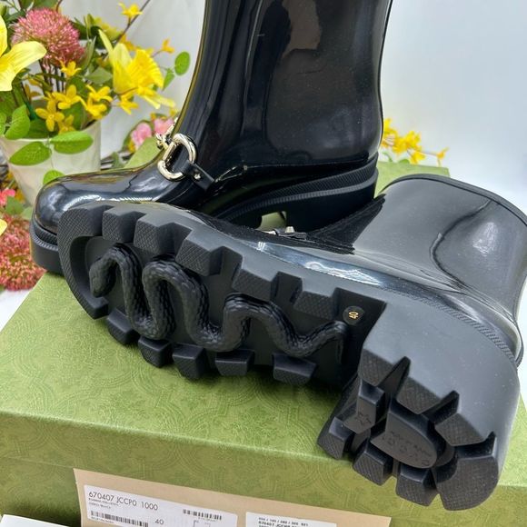 Women’s Gucci Horsebit, accent, ankle rubber, rain/snow boot size 40 made Italy. - Picture 10 of 11